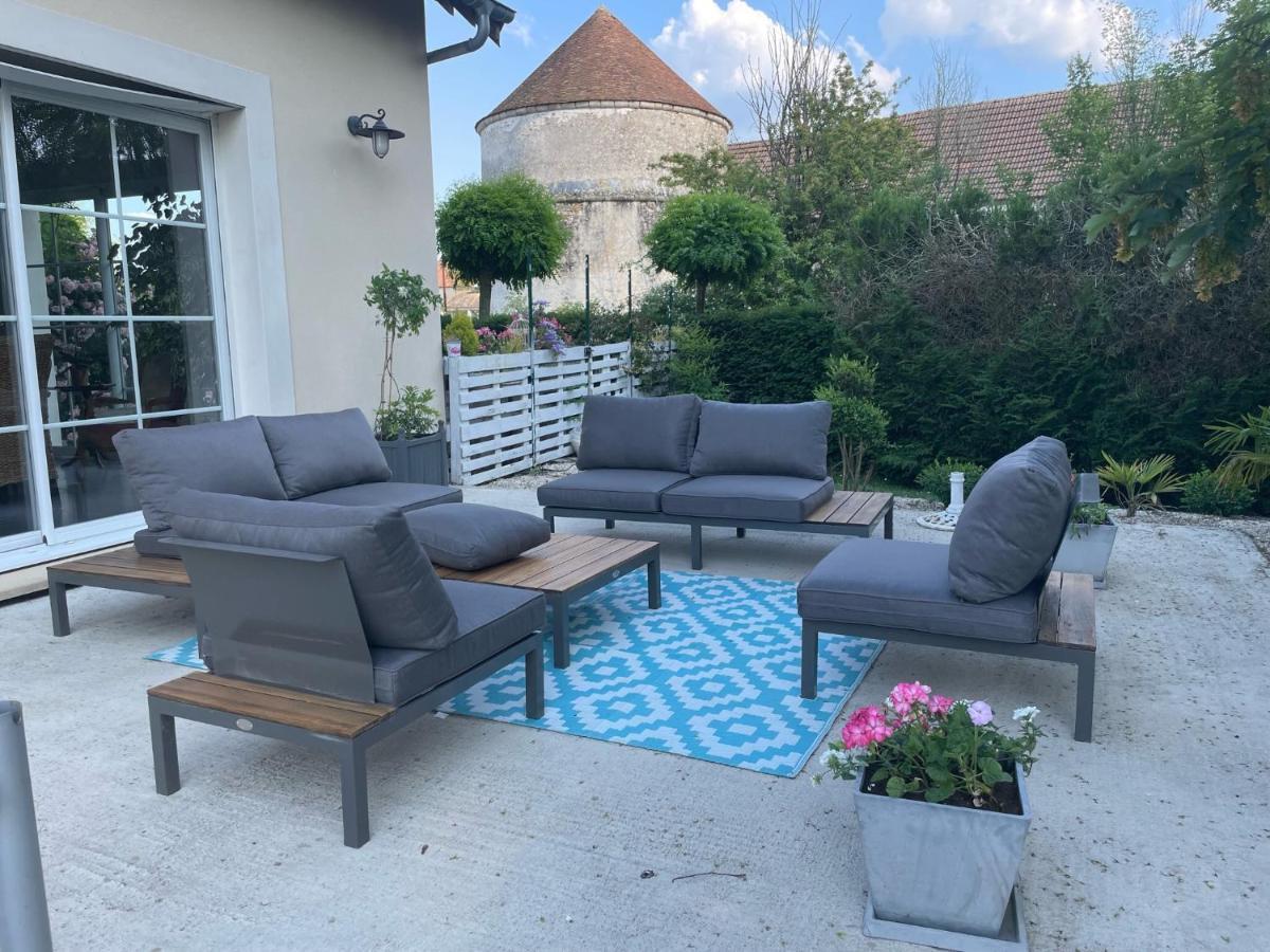 Les Rougemonts Eucalyptus Hotel Champguyon Exterior foto